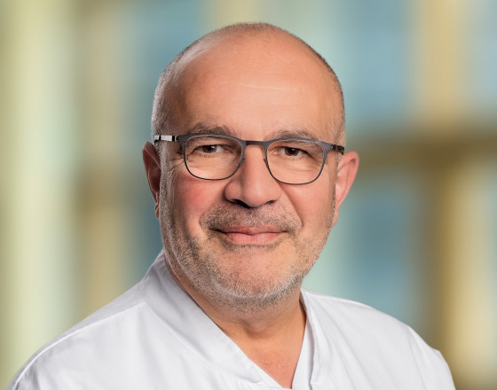 14 Dr med Dara Orangi komp